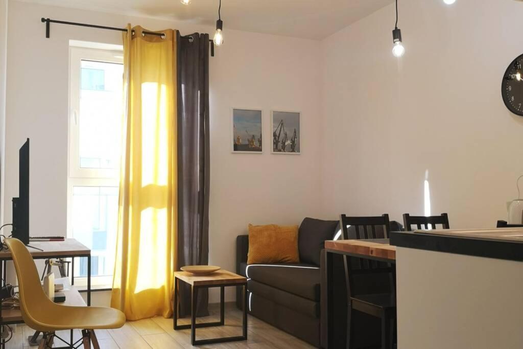 גדנסק The Yellow Apartment מראה חיצוני תמונה